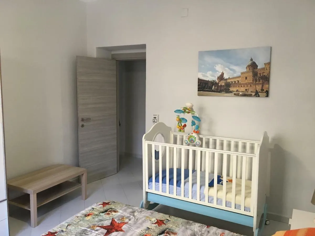 Locazione Turistica Palazzo Reale Apartment Palermo